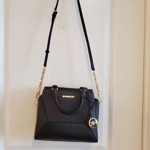 Gorgeous Michael Kors Handbag - Brand New